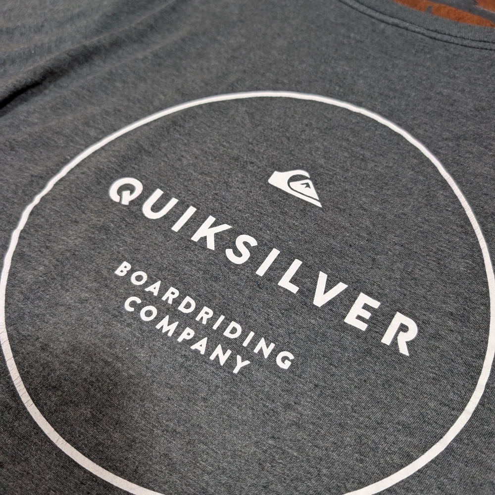 Quiksilver Gray T-Shirt‎